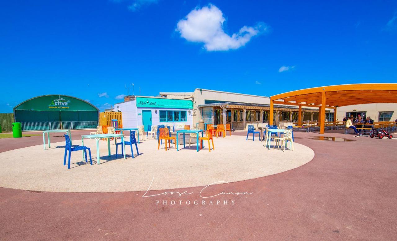 Sea 'N' Stars Platinum Plus Holiday Home With Views, Free Wifi And Netflix Camber ภายนอก รูปภาพ